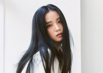 Paparazzi tried to insult Jisoo in Europe, and she responds in the most  epic way
