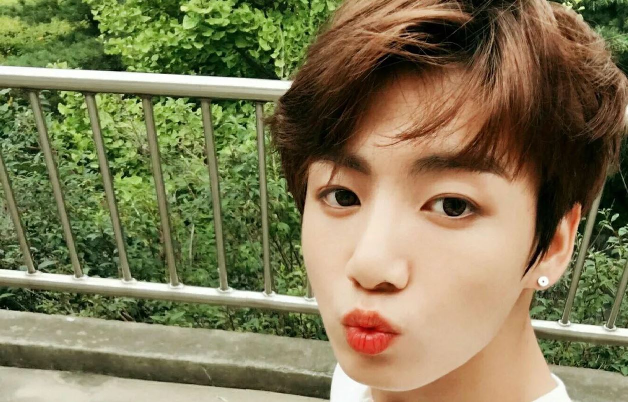 Jungkook Drives Fans Crazy After Revealing What It s Like To Wake Up 