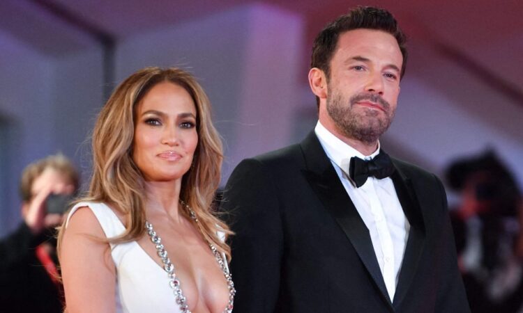 Jennifer Lopez and Ben Affleck were caught arguing in public (VIDEO)