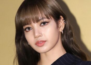 BLACKPINK: Fans believe that Lisa knew about the relationship of