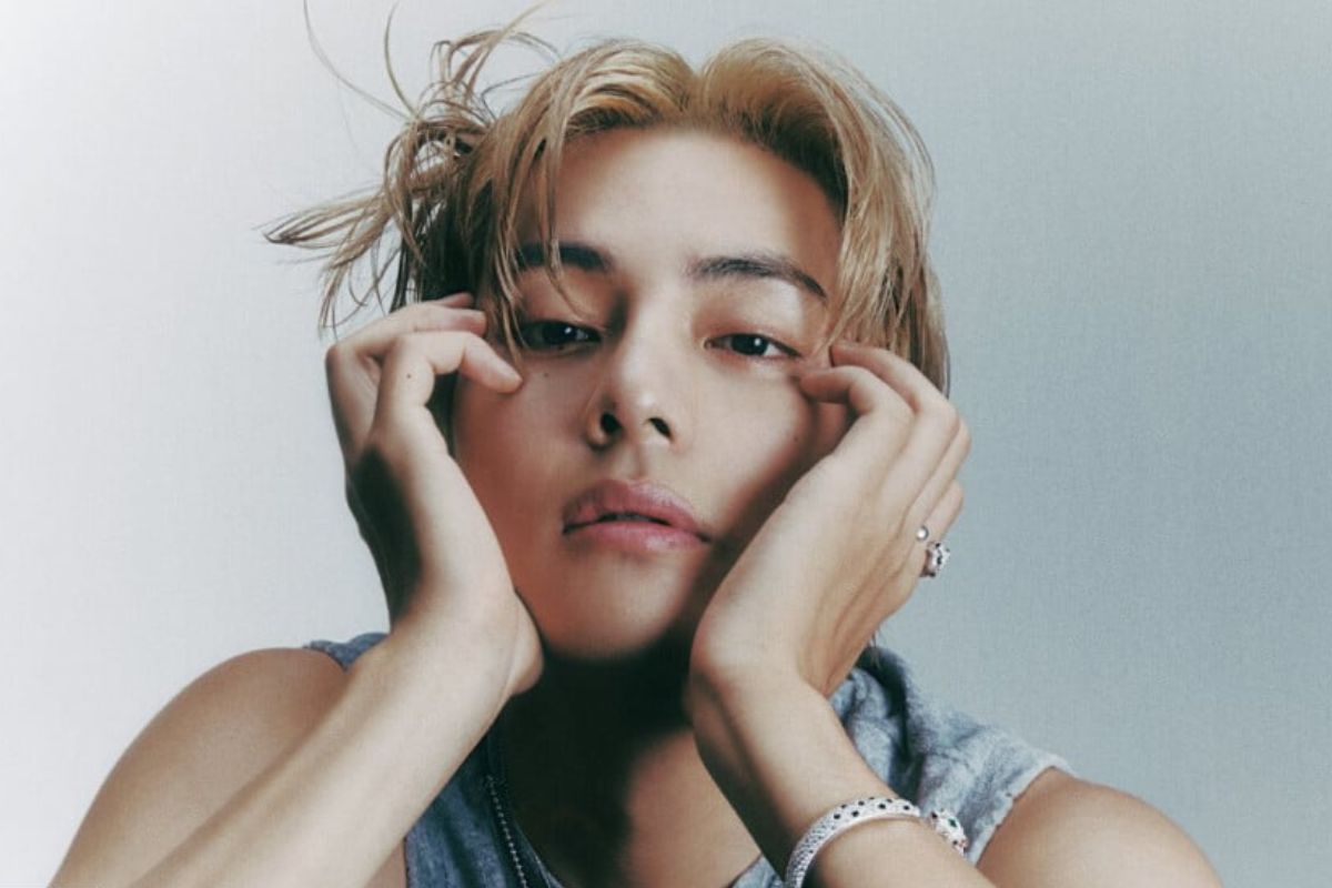 BTS' V takes off his shirt to star on the cover of Harper's Bazaar' Korea