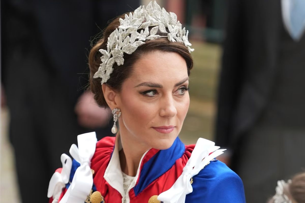 Kate Middleton has been hospitalized for a week and still nothing is ...