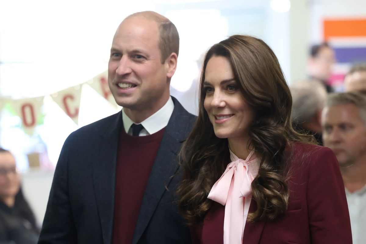 Prince William totally ignored questions about Kate Middleton's condition