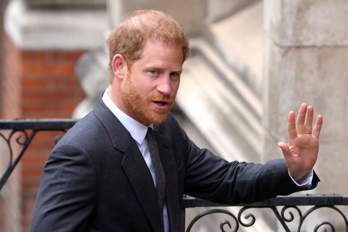 Royal comentator assured Prince Harry frightens the Royal Family when he is interviewed