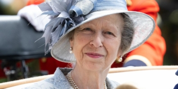 These are the only royal family members that Princess Anne will listen to during her hospital stay