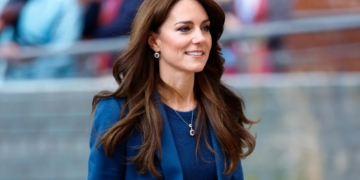 Kate Middleton is 'replaced' by a senior royal in an official family portrait