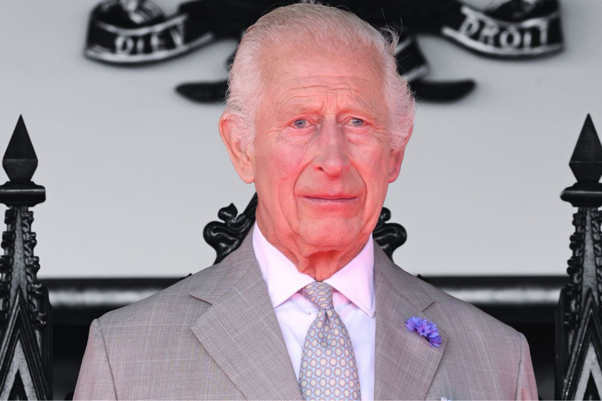 King Charles III was allegedly outraged awith a young aide after wardrobe malfunction