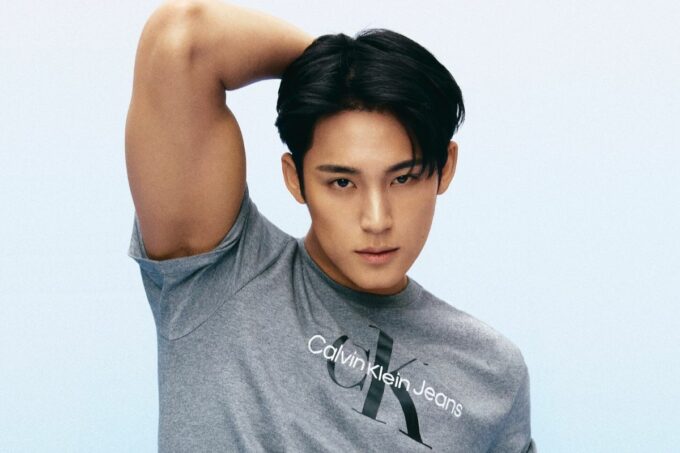 Mingyu’s impressive physique goes viral following SEVENTEEN’s “Lollapalooza 2024” Performance