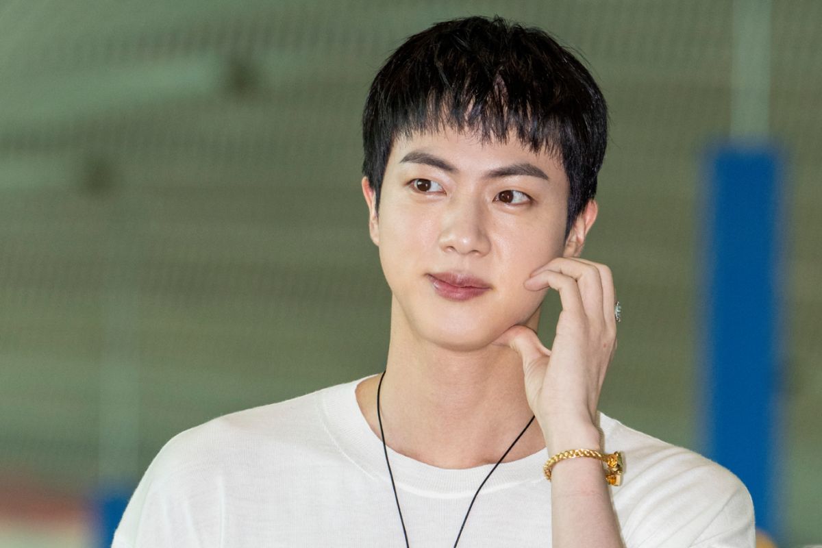 BTS' Jin stars in his own K-Drama moment with a sweet gesture for a reporter