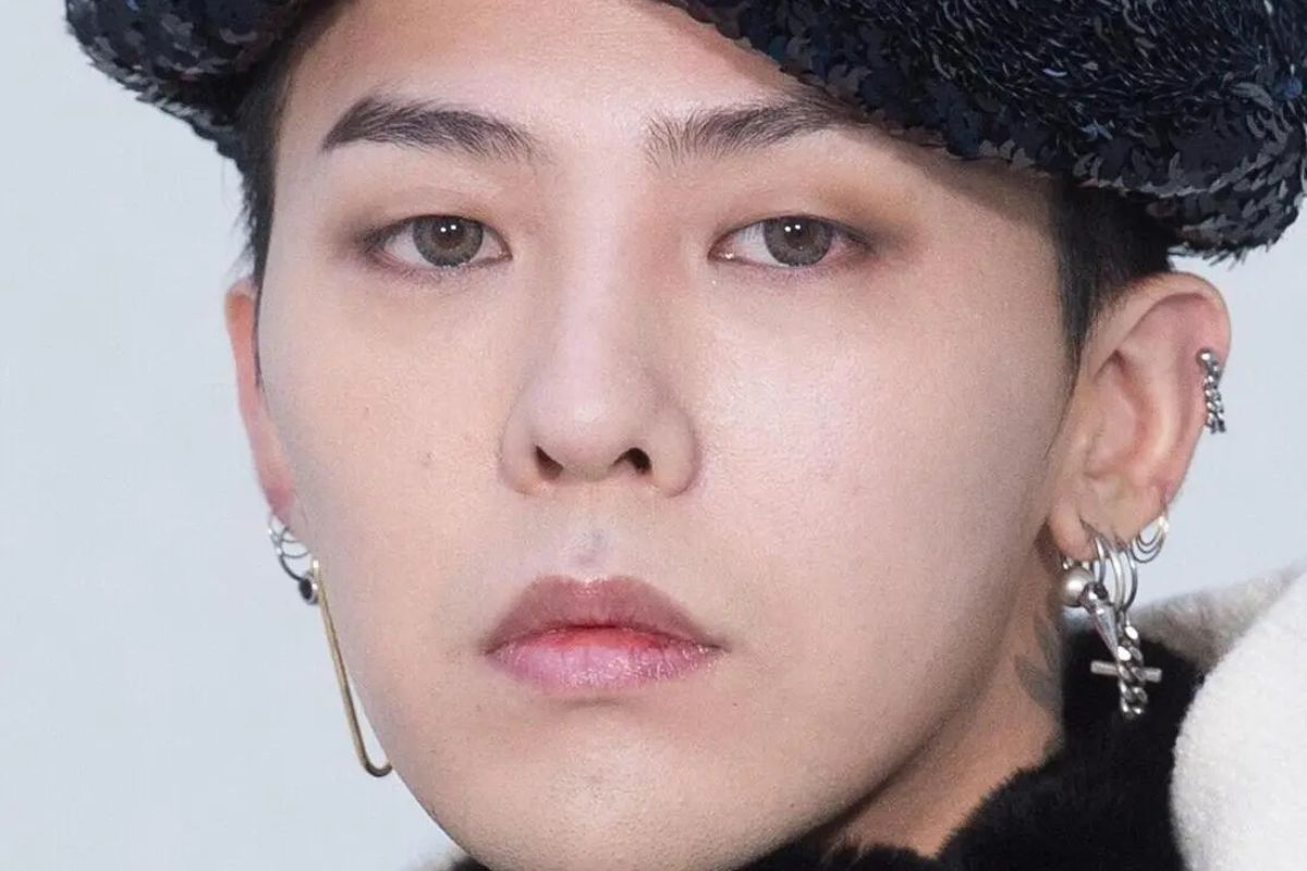 What does G-Dragon think about the latest martial law declaration