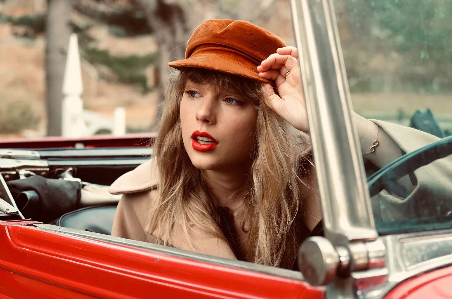 Taylor Swift anuncia la versión regrabada de red su album country pop