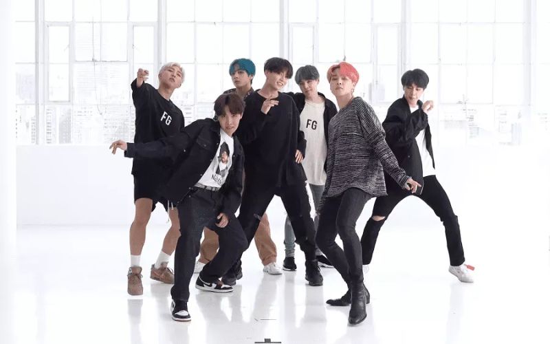J-Hope de BTS entre los músicos con más estilo del 2023