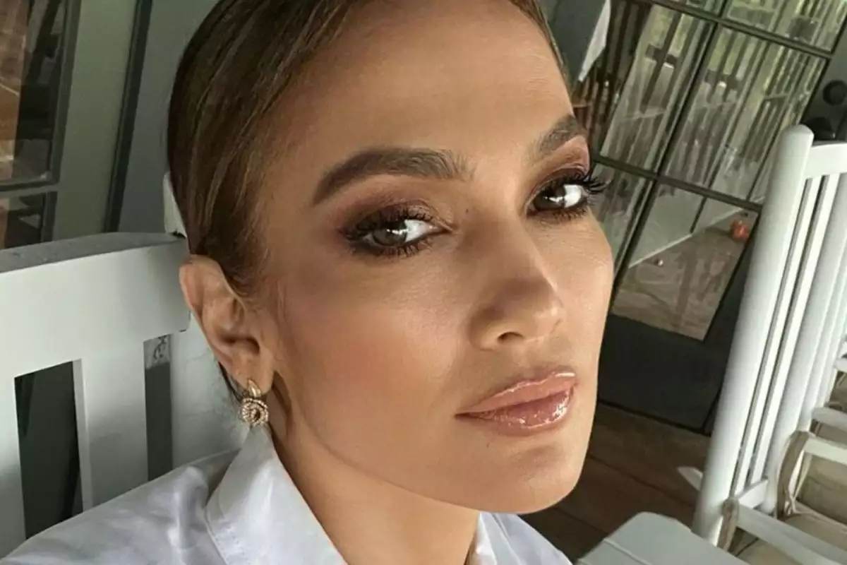 Jennifer Lopez estalla e insulta a paparazzis en plena calle de Los Ángeles, Estados Unidos