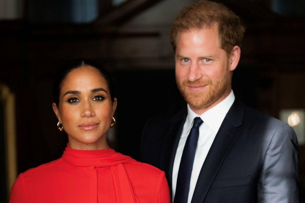 Meghan Markle y el príncipe Harry criticados en Estados Unidos por no incluir a sus hijos en foto navideña