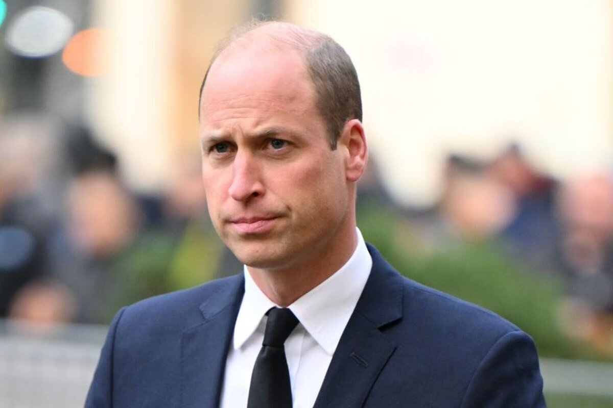 El príncipe William se deja ver triste y desanimado en medio del cáncer del rey Carlos III