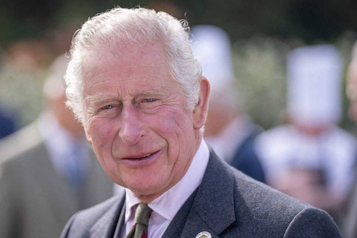 El rey Carlos III emite una gran declaración sobre su cáncer luego de llegar a Londres