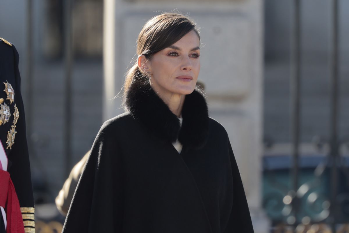 El sensacional look de invierno que ha hecho relucir a la reina Letizia