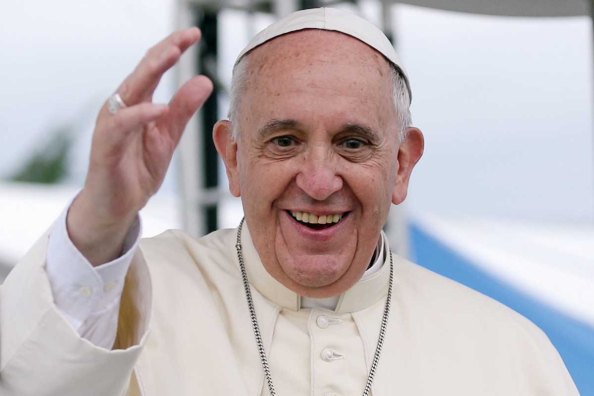 Acusan al Papa Francisco de utilizar un insulto homofóbico para referirse a los Homosexuales