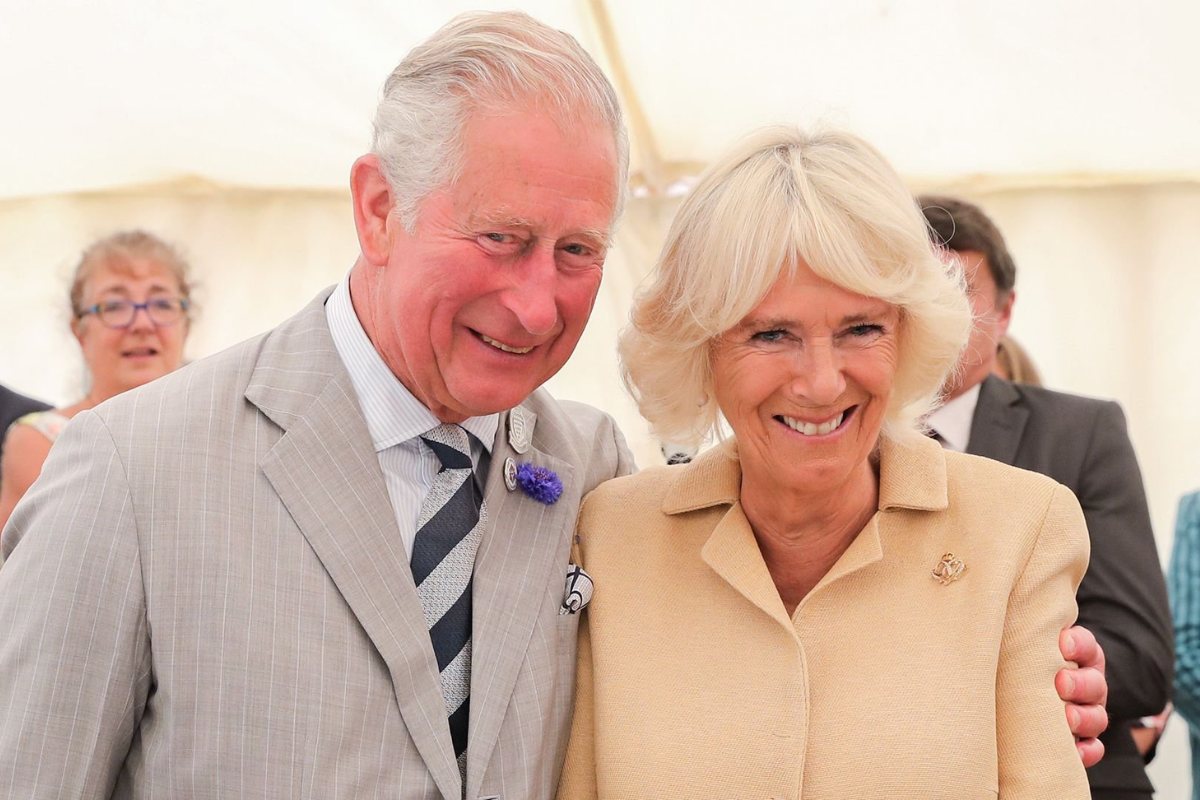 El rey Carlos III y la reina Camilla Parker visitan la exposición floral ‘Chelsea Flower Show’