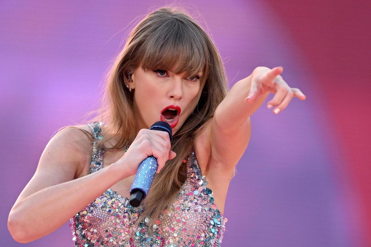 Fanáticos de Taylor Swift asisten a sus conciertos utilizando pañales de adultos