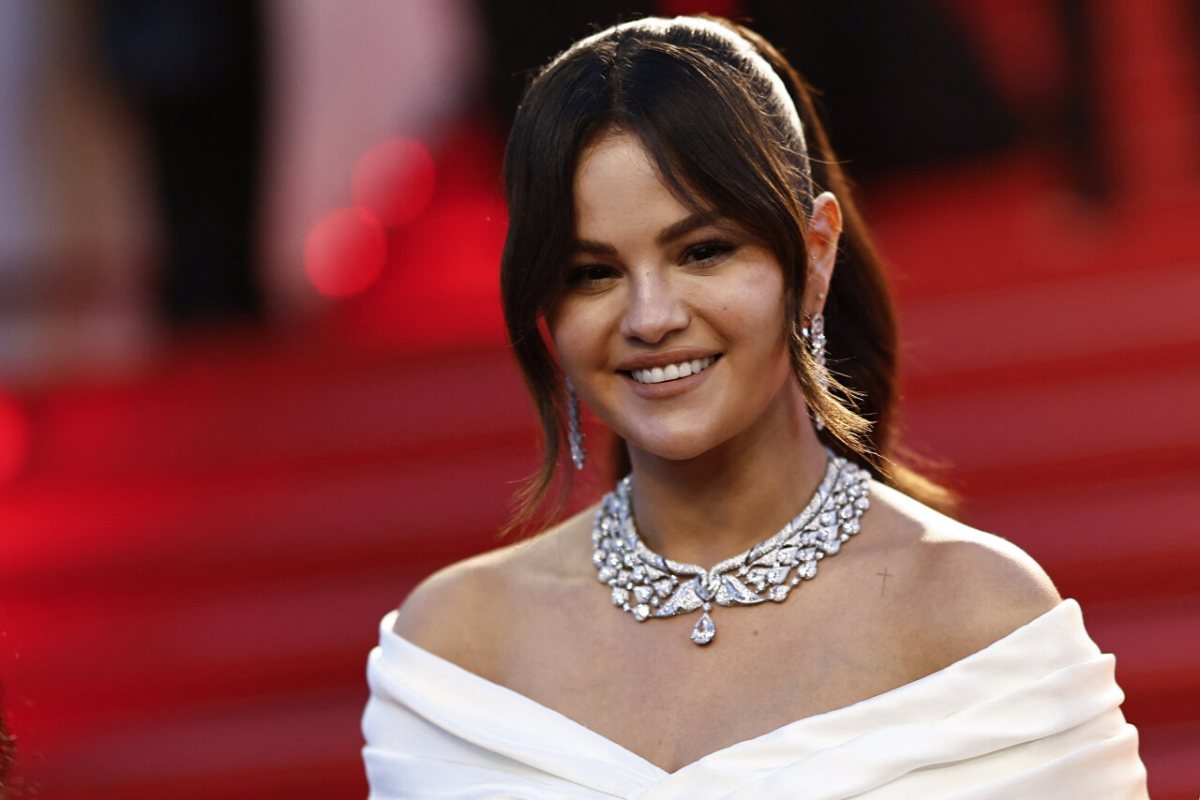 Selena Gomez desata polémica con su más reciente premio ¿se lo merecía
