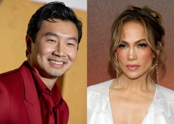 Simu Liu defiende a Jennifer Lopez de un reportero durante la rueda de prensa de 'Atlas'
