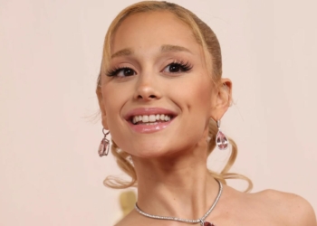 Ariana Grande es criticada por sus comentarios sobre Jeffrey Dahmer