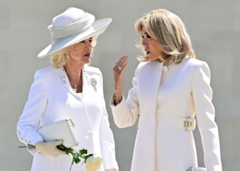 El incómodo momento que vivió la reina Camilla por culpa de la primera dama de Francia, Brigitte Macron