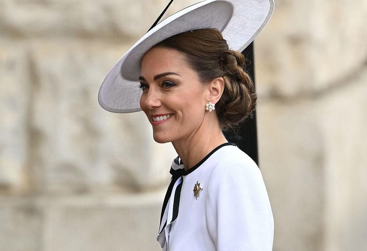 Kate Middleton hace su primera reparación pública tras el diagnóstico de su cáncer en el 'Tropping The Colour'