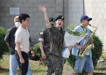 ¿Cuál es el próximo miembro de BTS que culminará el servicio militar