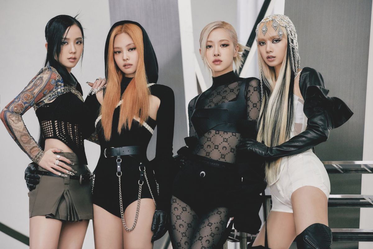 BLACKPINK tiene planes para el próximo año, incluida música y una gira mundial