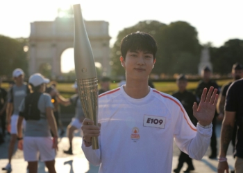 Jin de BTS comparte un emotivo mensaje tras completar su tarea en los Juegos Olímpicos de París