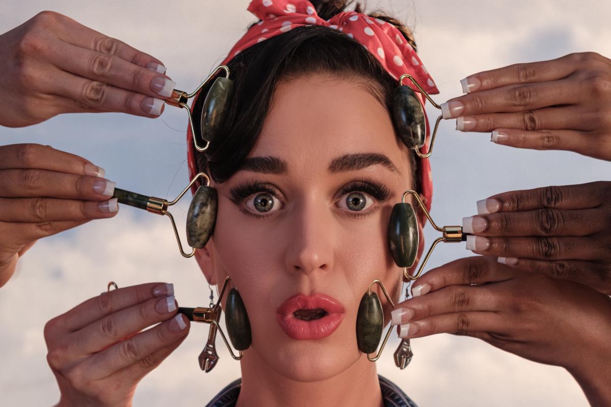 Katy Perry estrena su nuevo sencillo 'Woman's World' y reta a los estereotipos machistas con su vídeo oficial