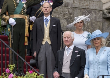 La nueva fotografía de la familia real británica sin Kate Middleton