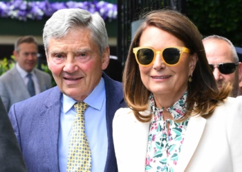 Los padres de Kate Middleton asisten al torneo de Wimbledon sin la presencia de su hija
