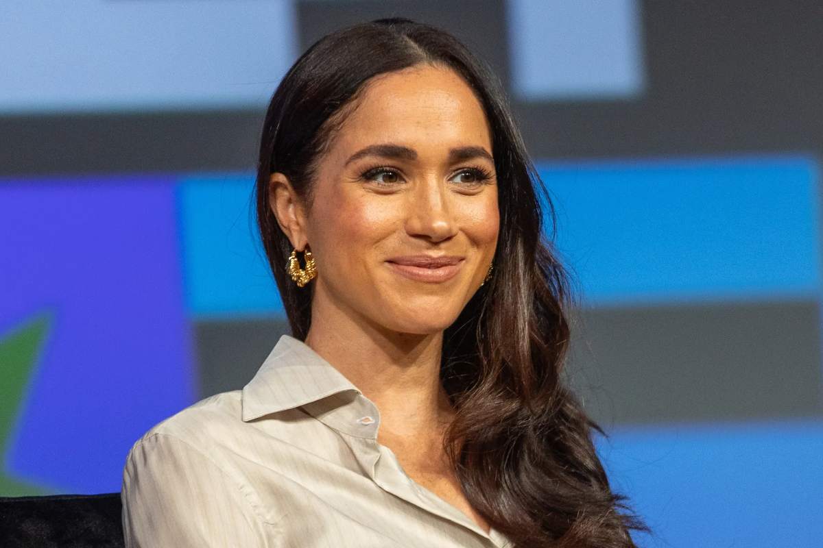 Meghan Markle ha estado en silencio, pero ya estaría planeando su próxima 'bomba', afirma experto