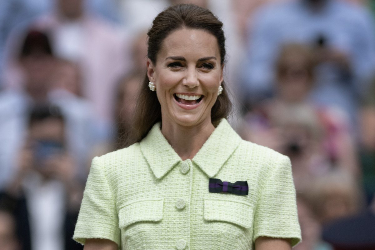 Se vuelve viral la épica reacción de Kate Middleton cuando el príncipe William reveló que una mujer quería besarlo