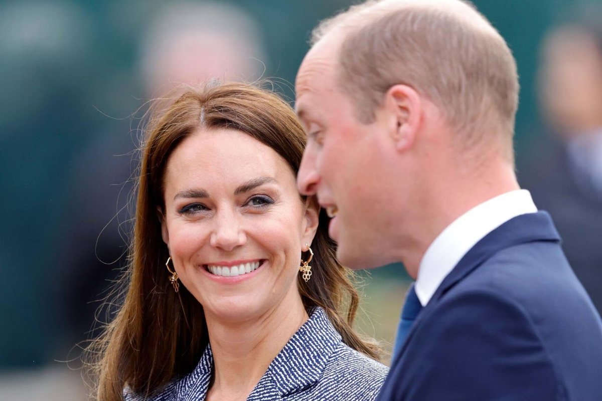 Los cariñosos gestos de Kate Middleton con el príncipe William en público se vuelven virales