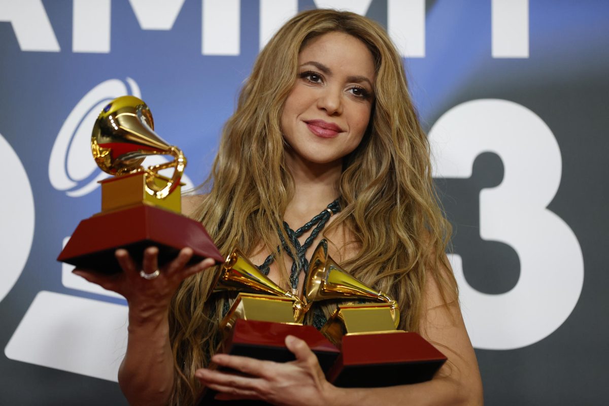 Revista de Estados Unidos critica a los Latin Grammys por nominar a Shakira con la misma canción del año pasado