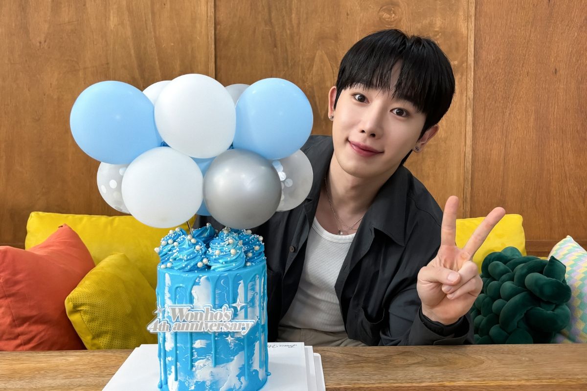 Wonho celebra el aniversario de su debut en solitario con su licenciamiento militar