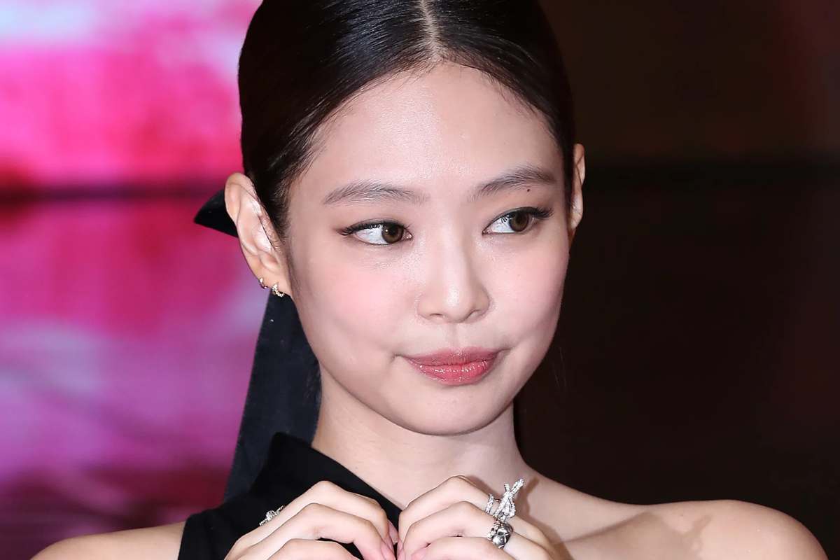 Jennie de BLACKPINK sorprende a los BLINKs con su diminuta cintura en un nuevo video