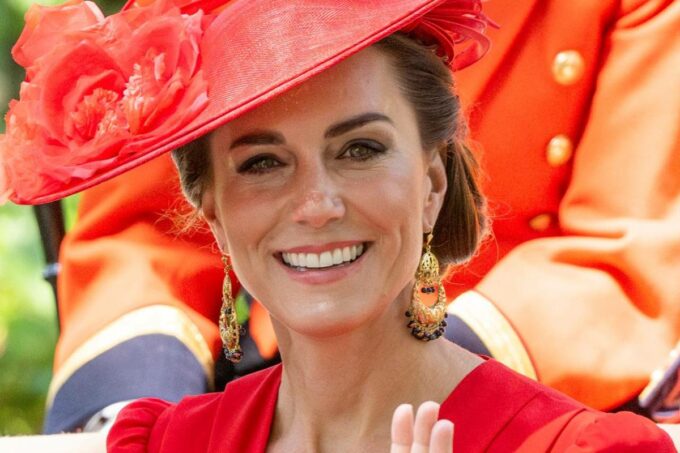 Kate Middleton hace una nueva aparición sorpresa junto al príncipe William en Inglaterra