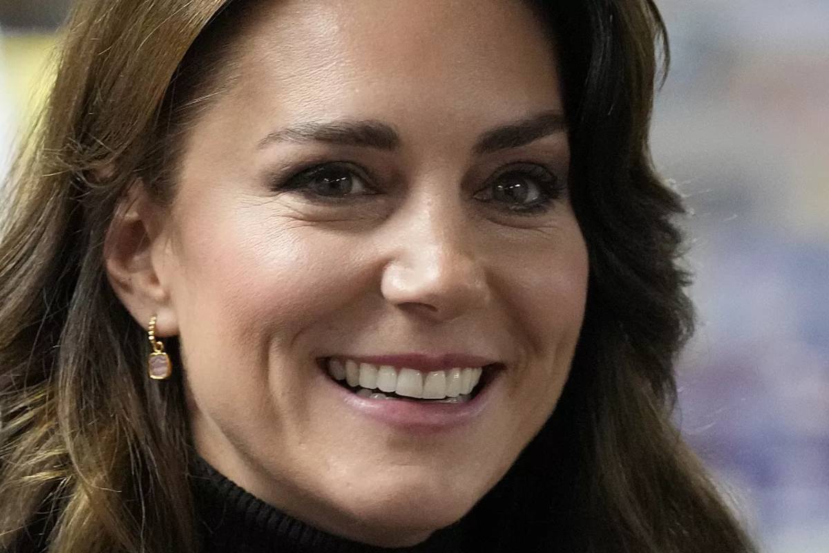 La diseñadora de una tiara de Kate Middleton afirma que crear la pieza fue un trabajo realmente 'estresante'