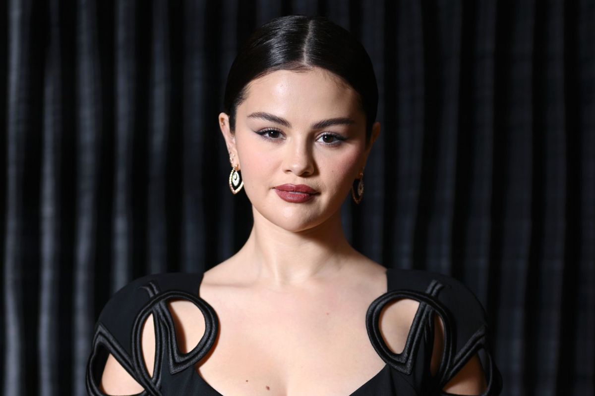 Selena Gomez se apunta a la tendencia de los 'bralettes' en la Gala del Museo de la Academia 2024