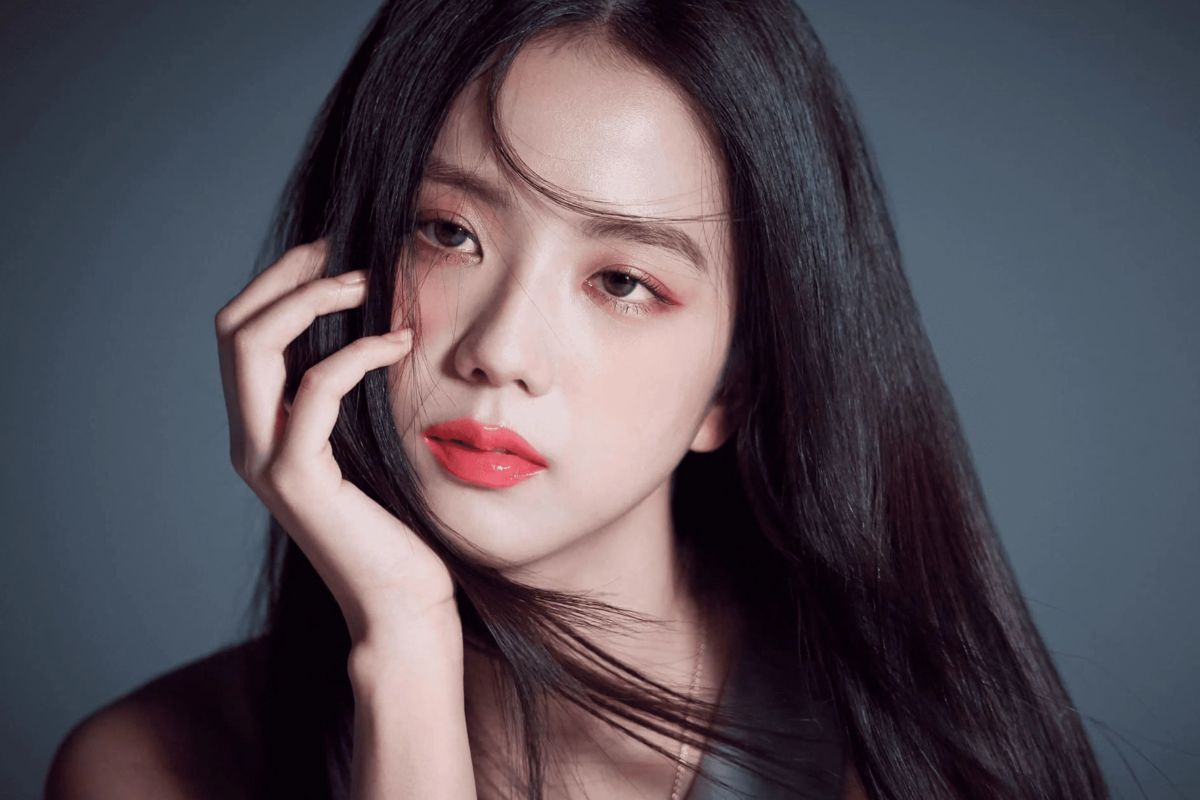 Jisoo de BLACKPINK se apodera de la nueva portada de 'Elle Korea'