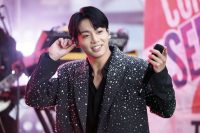 Jungkook de BTS sorprende con una transmisión en vivo sorpresa en medio de su servicio militar