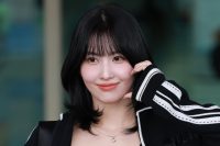 Momo de TWICE luce un cuerpo despampanante en nuevas fotos