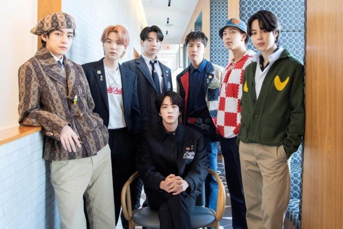 7 momentos en los que los editores de BTS se robaron el show con sus hilarantes comentarios