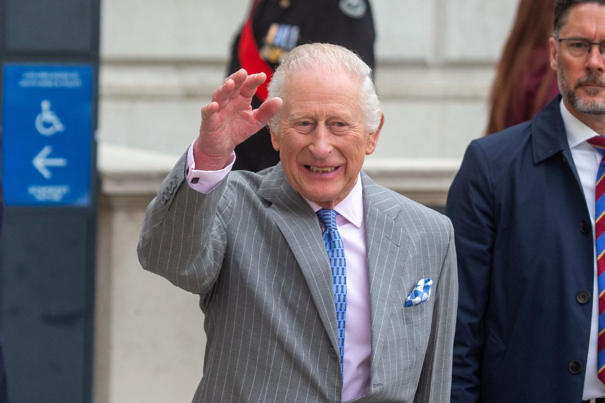 El rey Carlos III visitó Italia a pesar de las adversidades con su salud