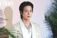 Jin de BTS anuncia un evento de firma de autógrafos por videollamada. Descubre cómo participar